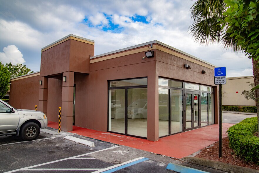 More Photos Of , West Palm Beach General Retail For Sale