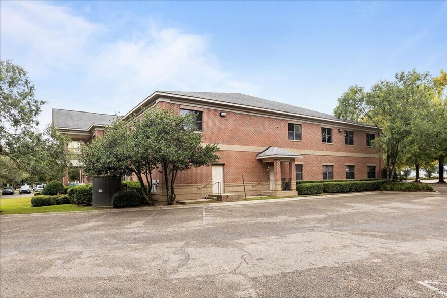 More Photos Of 2477 Tim Gamble Pl, Tallahassee Medical For Sale
