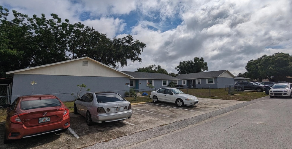 Primary Photo Of 3011 Ernest Dr, Auburndale Apartments For Sale