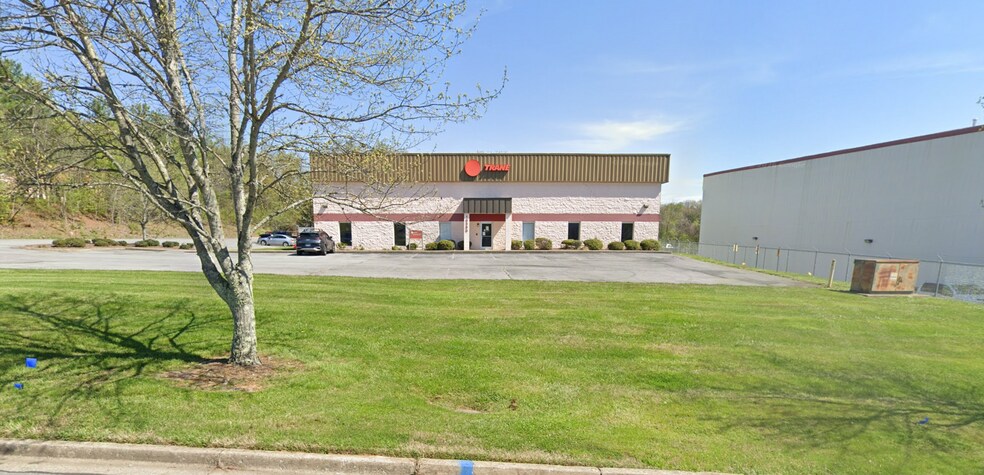 More Photos Of 10390 Wallace Alley St, Blountville Warehouse For Sale