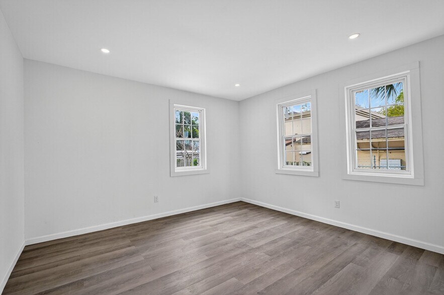 More Photos Of 219 Magnolia Ave, Daytona Beach Storefront Retail Residential For Sale