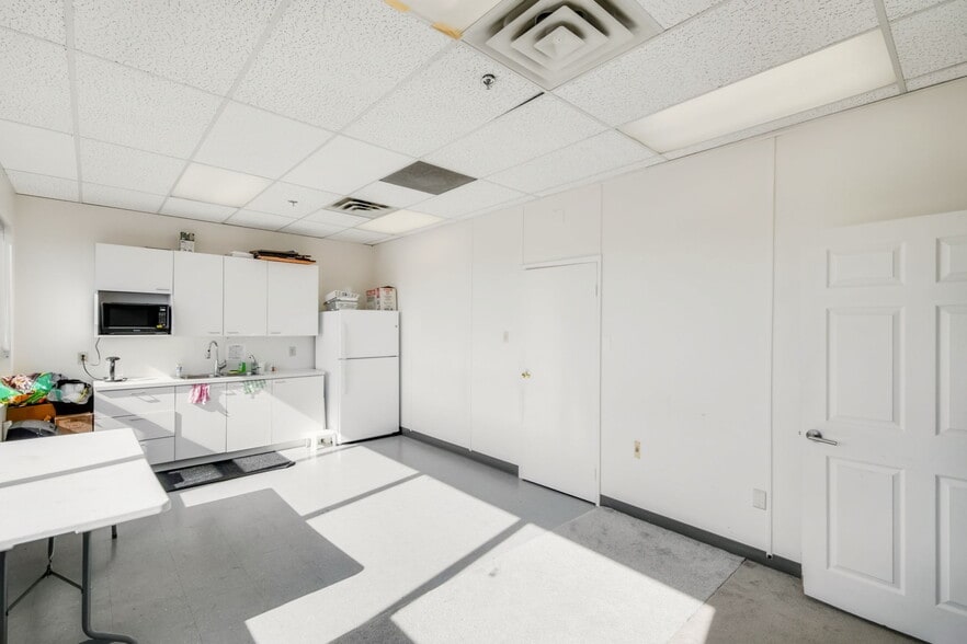 More Photos Of 50 Steeles Ave E, Milton Warehouse For Sale