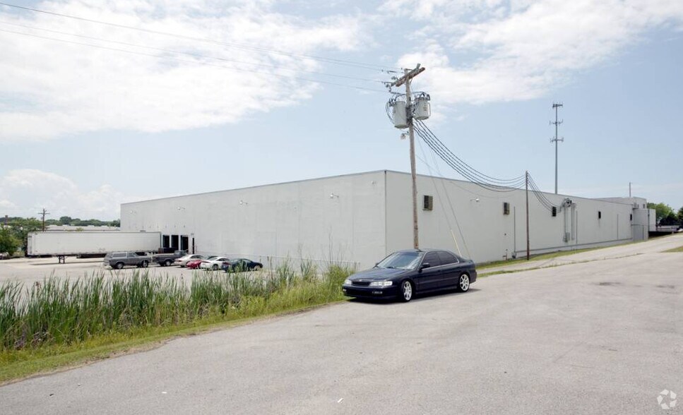 More Photos Of 490 Industrial Dr, Mount, Mount Juliet Warehouse For Lease
