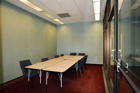 More Photos Of 8389 Mayfield Rd, Chesterland Storefront For Lease