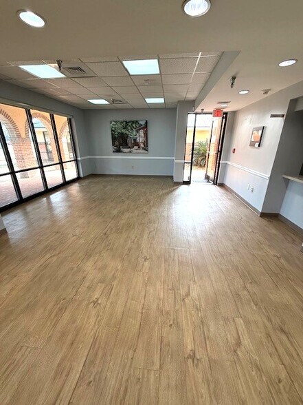 More Photos Of 4531 N Davis Hwy, Pensacola Medical For Lease