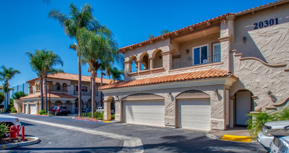 More Photos Of 20301 Acacia St, Newport Beach Medical For Lease