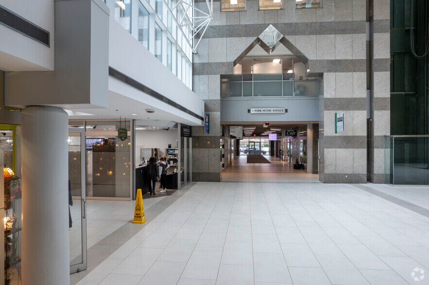 More Photos Of 5 Park Home Ave, Toronto Office For Lease
