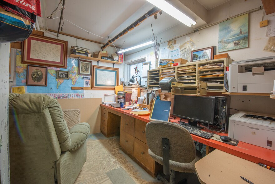 More Photos Of 105 Hand ave, Elizabethtown Industrial For Sale