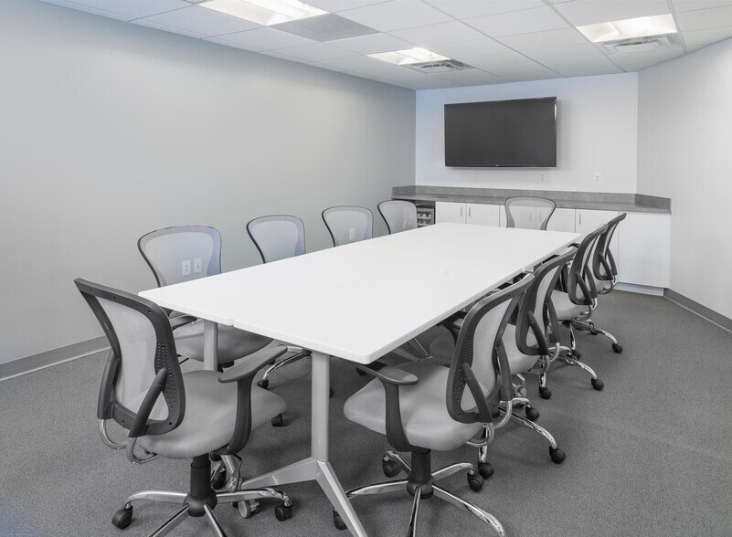 More Photos Of 3 Bethesda Metro Center, Bethesda Coworking Space