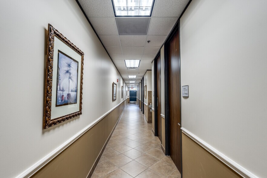 More Photos Of 14521 Old Katy Rd, Houston Unknown For Lease