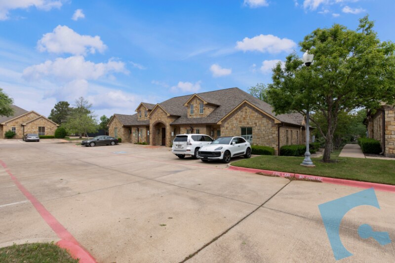More Photos Of 1340 N White Chapel Blvd, Southlake Office For Sale
