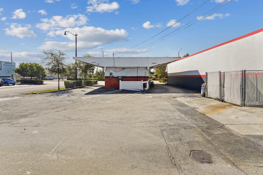 More Photos Of 1601 E Sample Rd, Pompano Beach Freestanding For Sale