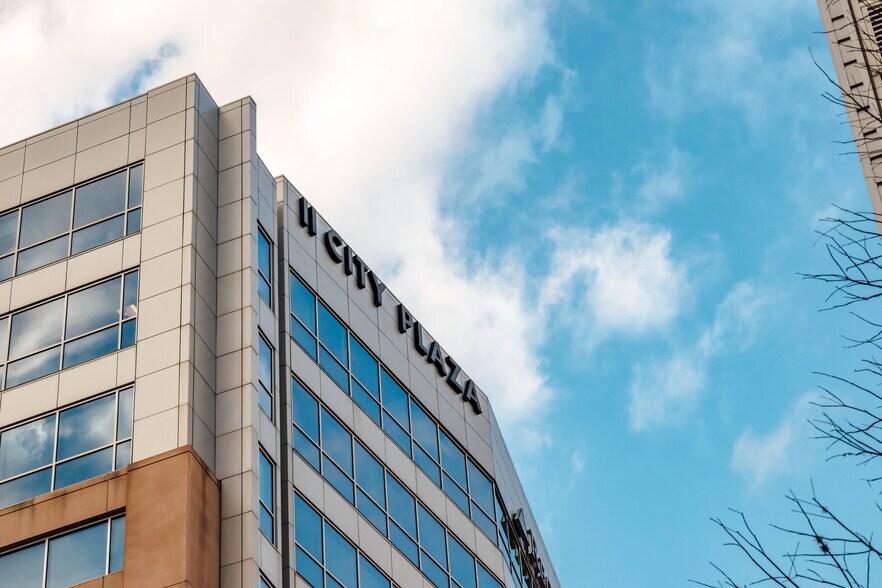 More Photos Of 400 Convention St, Baton Rouge Office For Lease