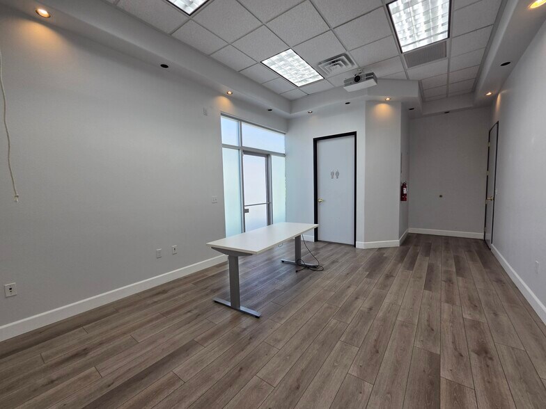 More Photos Of 2435 W Horizon Ridge Pky, Henderson Medical For Lease
