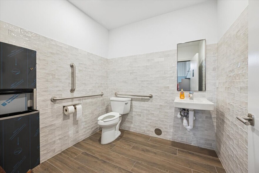 More Photos Of 104 Readington rd, Branchburg Manufacturing For Sale