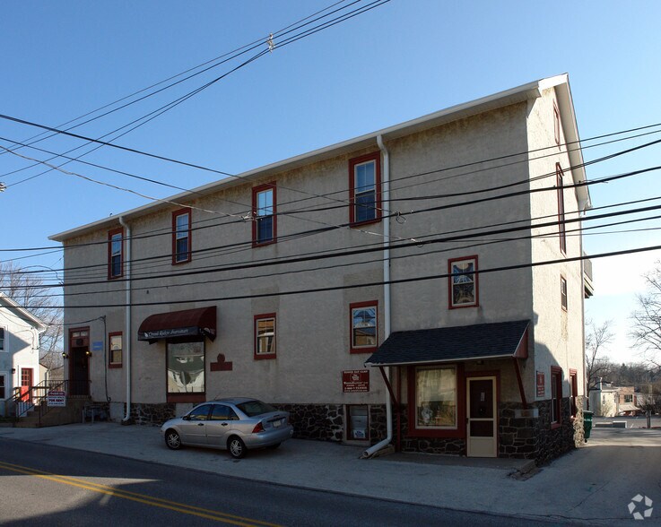 More Photos Of 15-19 Waterloo Ave, Berwyn Office For Lease