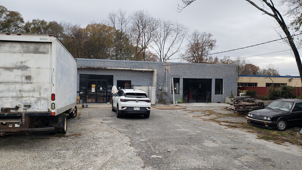 More Photos Of 801 SW Lee St, Atlanta Freestanding For Sale
