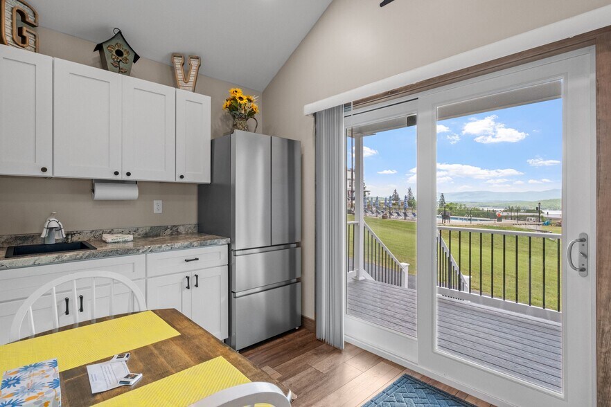 More Photos Of 291 Endicott St N, Laconia Hotel For Sale