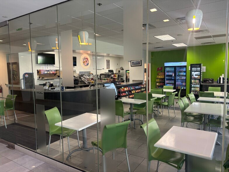 More Photos Of 1715 N Westshore Blvd, Tampa Office For Lease