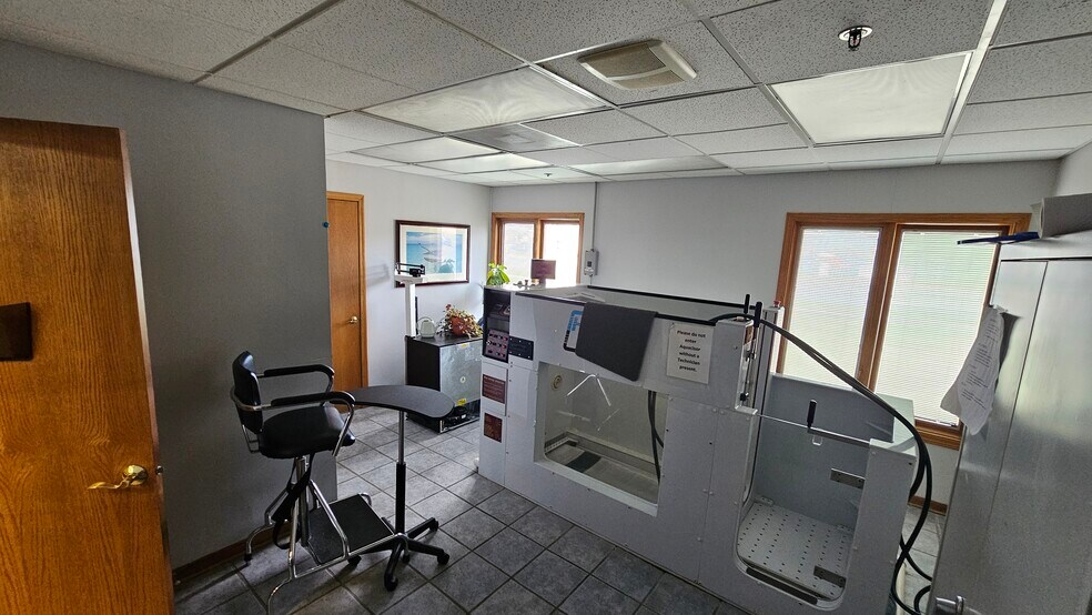 More Photos Of 17236 Harlem Ave, Tinley Park Office For Sale