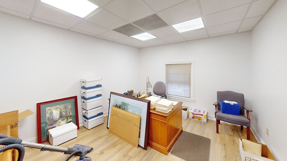 More Photos Of 105 Chestnut St, Needham Medical For Sale