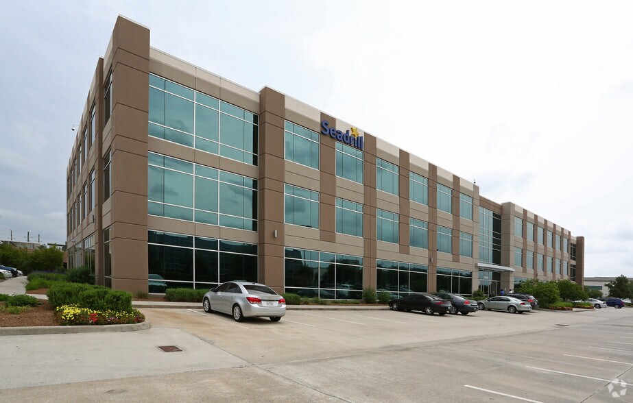 More Photos Of 11025 Equity Dr, Houston Office For Lease