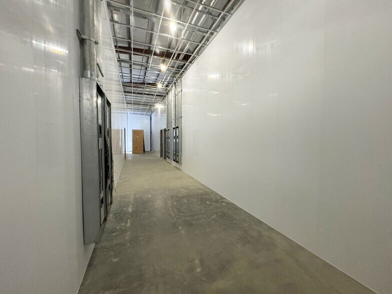 More Photos Of 369 Enterprise Dr, Batesville Industrial For Sale