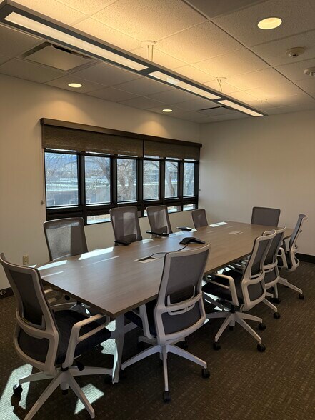 More Photos Of 5926 McIntyre St, Golden Office For Sale