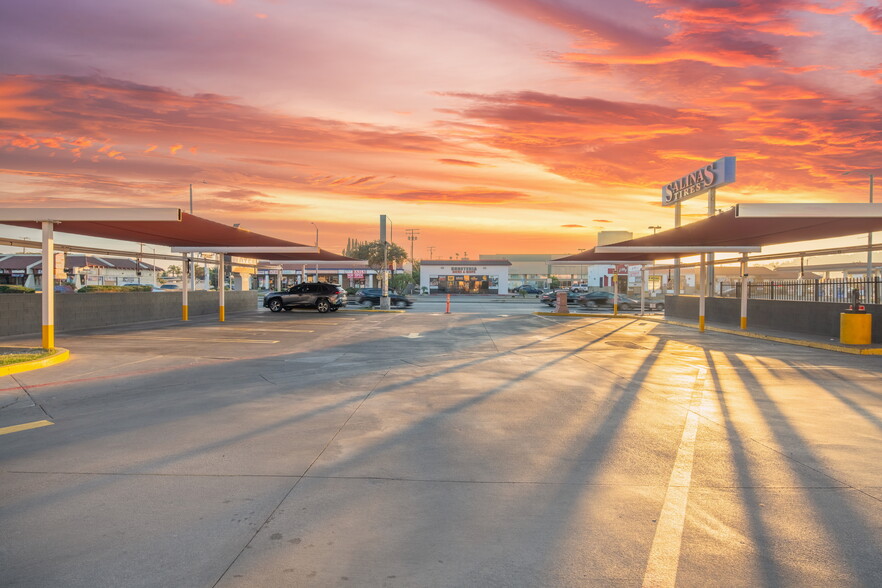 Primary Photo Of 1027 N Hacienda Blvd, La Puente Carwash For Sale