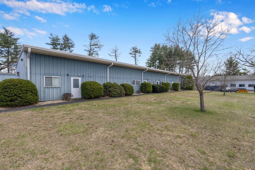 More Photos Of 11 Herman Dr, Simsbury Light Manufacturing For Sale