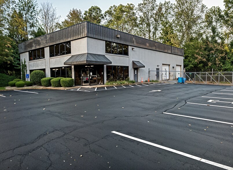 Primary Photo Of 1136 Grove Rd, Greenville Showroom For Lease