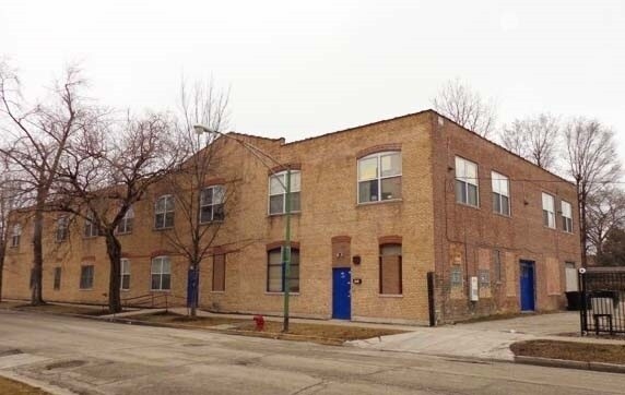 More Photos Of 1633 N Hamlin Ave, Chicago Office For Lease