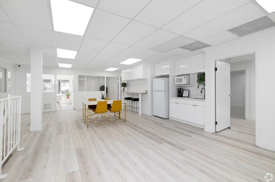 More Photos Of 11520 Jefferson Blvd, Culver City Light Distribution For Lease