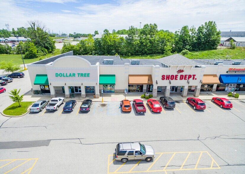 More Photos Of 3074-3132 John Williams Blvd, Bedford Freestanding For Lease