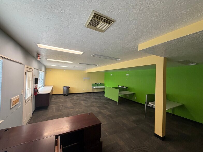 More Photos Of 22787 Antique Ln, New Caney Office For Sale