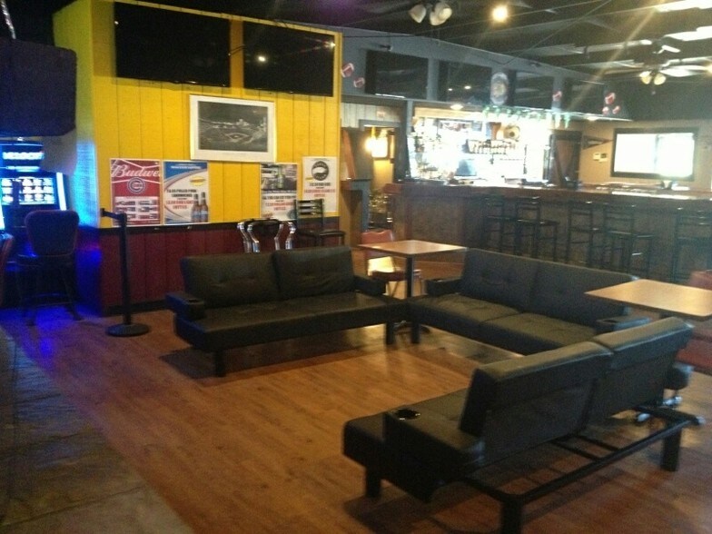 More Photos Of 11419 S Grant Hwy, Marengo Restaurant For Sale