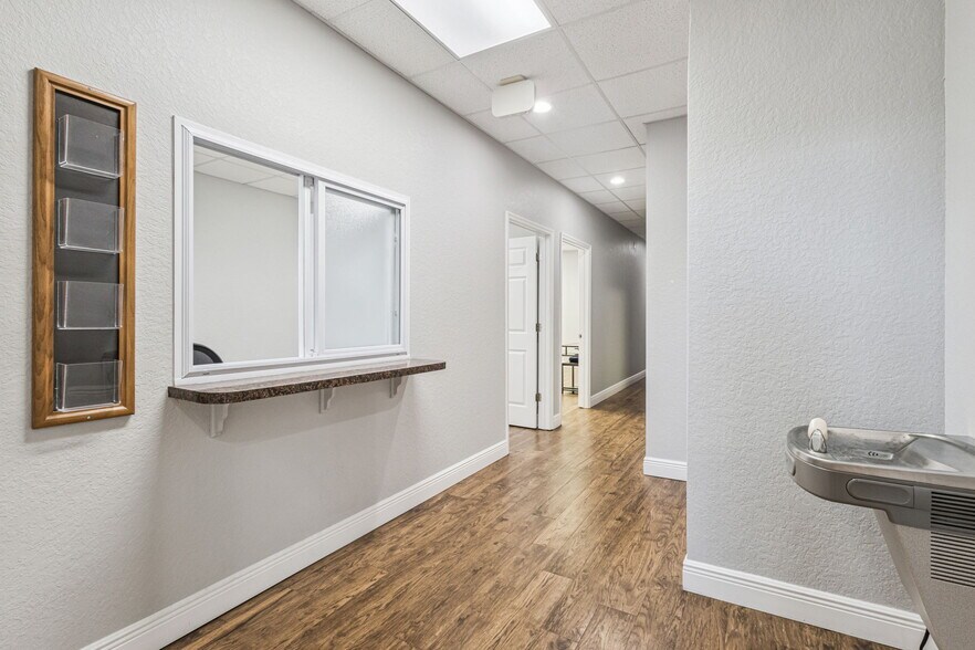 More Photos Of 235 Hatteras Ave, Clermont Medical For Lease