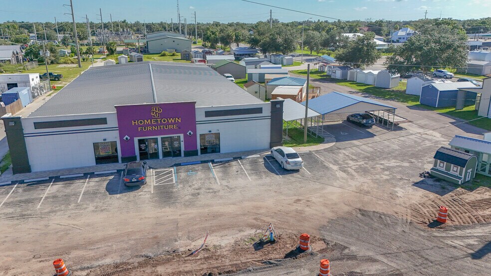 More Photos Of 14 W Hickory St, Arcadia Freestanding For Lease