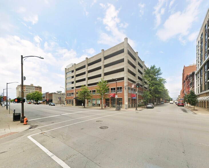 Primary Photo Of 116 S 7th St, Louisville Parking Garage For Sale
