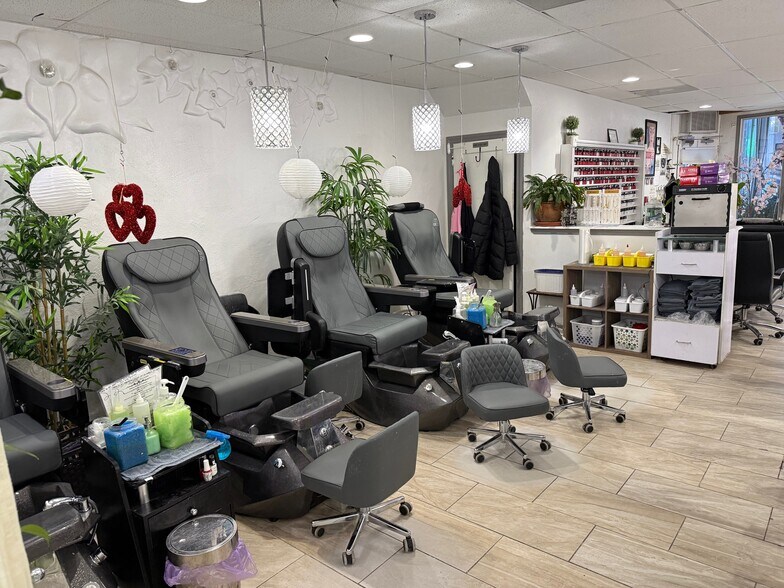 More Photos Of 7059 Castor Ave, Philadelphia Storefront Retail Residential For Sale