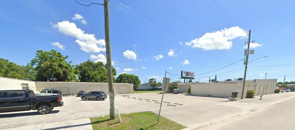 More Photos Of 1310 S Orange Blossom Trl, Orlando Bar For Sale