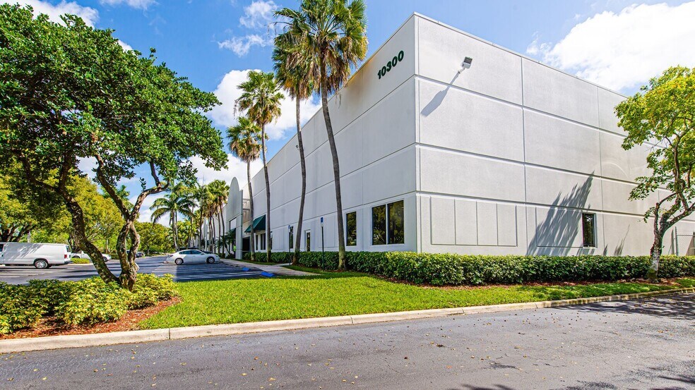 More Photos Of 10300 NW 19th St, Miami Warehouse For Lease