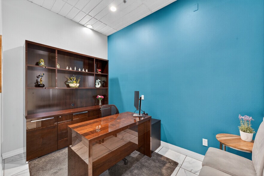 More Photos Of 15810 S 45th St, Phoenix Medical For Sale