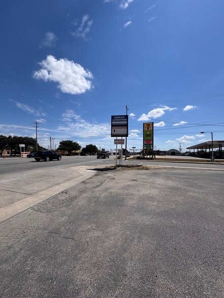 More Photos Of 609 Pat Booker Rd, Universal City Storefront Retail Office For Sale