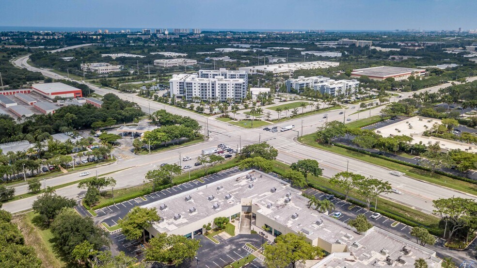 More Photos Of 901-925 Clint Moore Rd, Boca Raton Loft Creative Space For Lease