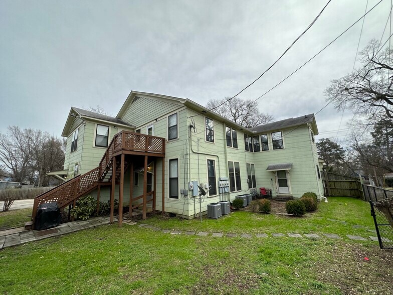 More Photos Of 915 E 5th St, Texarkana Apartments For Sale