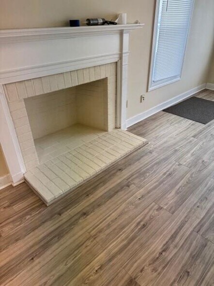 More Photos Of 1231-1249 Mall Dr, Richmond Medical For Lease