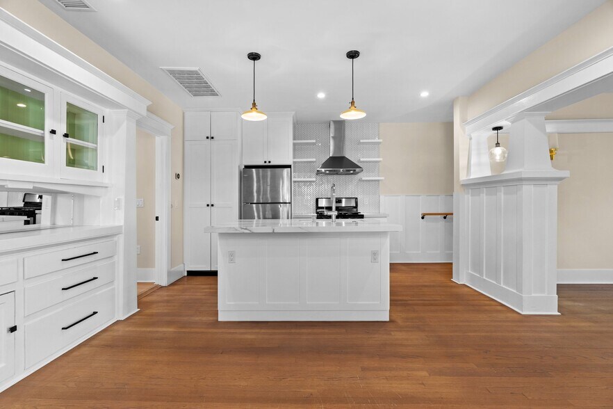 More Photos Of 1140 Lemoyne St, Los Angeles Apartments For Sale