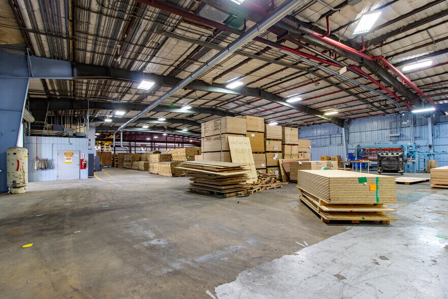 More Photos Of 310 Cypress Rd, Ocala Manufacturing For Sale