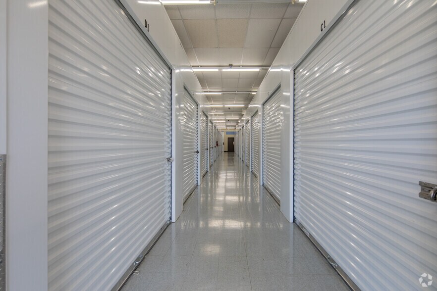 More Photos Of 112 Benton Way, Benton Self Storage For Sale